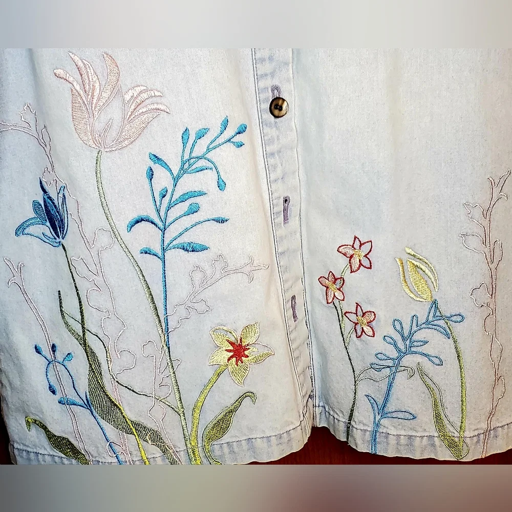 Coldwater Creek Light Blue Cotton Shirt/Shacket w/ Pretty Floral Embroidery Sz L - Picture 6 of 10